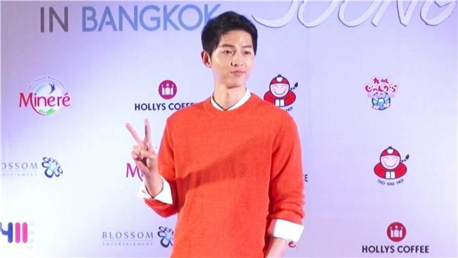 粉絲狂喊老公　宋仲基靦腆：很害羞