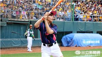 揮出游擊安打　稻村亞美羞喊「爪爪」
