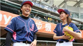 ▲林威助與稻村亞美（圖／記者王怡翔攝）