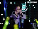 MTV「最強音」演唱會最強嘻哈之夜，韓國新星DEAN表演精彩歌曲。（記者邱榮吉/攝影）