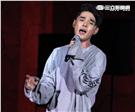 MTV「最強音」演唱會最強嘻哈之夜，韓國新星DEAN表演精彩歌曲。（記者邱榮吉/攝影）