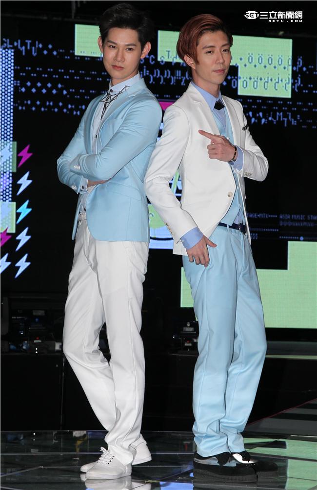 MTV「最強音」演唱會最強嘻哈之夜主持人廖允杰、夏和熙。（記者邱榮吉/攝影）