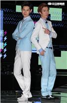 MTV「最強音」演唱會最強嘻哈之夜主持人廖允杰、夏和熙。（記者邱榮吉/攝影）