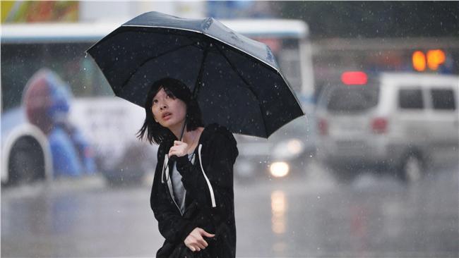 14縣市發佈大雨特報　民眾嚴防雷擊