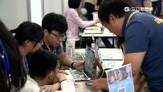 大手筆搶人才　業者開出60萬月薪！