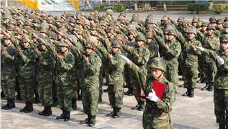 野戰冗兵達2萬　7月底前重擬徵兵制