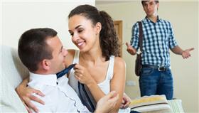 ▲捉姦,外遇,CCR,ㄈㄈ尺,洋腸（情境示意圖／Shutterstock）