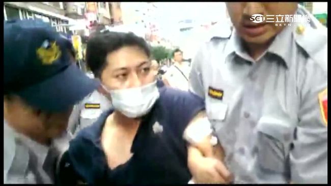 嫌犯開槍超囂張　警為避人潮不敢交火