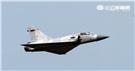 空軍幻象2000-5型戰機是大型三角翼、無尾翼、單發動機構型的軍用飛機， 主武器是固定2門30mm機關炮和9個掛載武器硬點，硬點上可以裝載的除了4發空對空飛彈以外，通常是炸彈、空對地飛彈或是空對艦飛彈等。（記者邱榮吉/攝影）