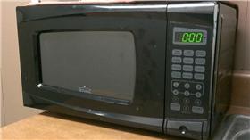 微波爐/FLICKR/HomeSpot HQ/https://www.flickr.com/photos/86639298@N02/8559673949/in/photolist-e3oyRk-7fNbCr-2XFyo-2mCPAo-7fC29F-2kLe1r-sc2Qu-4iA853-7fC1dk-7fFTUh-arAWVG-5ki97B-dzUFY-6wrcjV-2mCPAu-4zMaPs-koMjH-7cjDu6-7Y15nJ-8ohnDY-9TN3jd-ZtnM1-cbbAiQ-g9UT-adK6Jd-7fC1Ft-4BdnSY-d7aq-7oWEQA-dzUG1-4vCP8h-4vCNBA-4vyHxv-6dM8mp-dzUFZ-9hZFYZ-agGpTu-5LQHa9-7ECWnW-4qApUT-t21MX-5TSePR-4KowYC-4Kjfr6-4HJqQP-4Kjf6D-4KowoU-4Kowhh-4KowFm-4Kjfjv