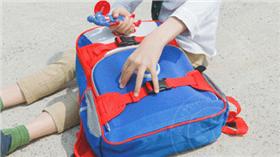 ▲英雄內戰引爆網友熱搜　關鍵字搜尋飆4.9倍（圖／愛合購）