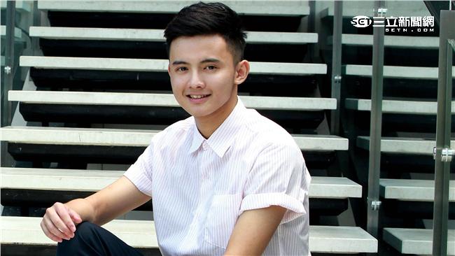 2016制服大賞／校草級吸票機亮相