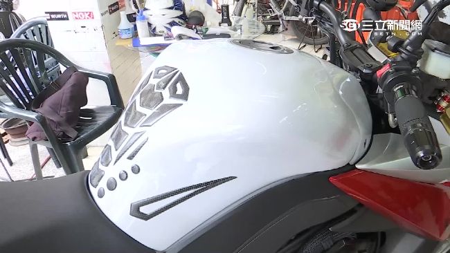 驗車強迫改顏色　車主控監理站刁難
