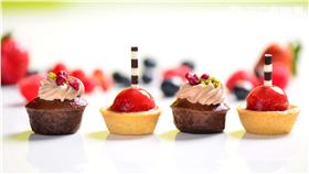 台北W飯店新推出「莓好人生」下午茶饗宴。（圖／台北W飯店提供）