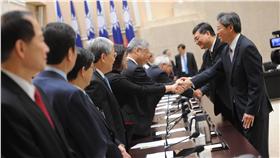 張內閣總辭。行政院提供