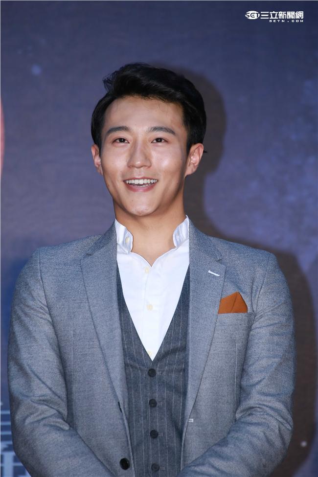 20160512- 第八屆兩岸電影展開幕 馮小剛 梁靜 安唯綾 等人 朱延平導演 李行導演 