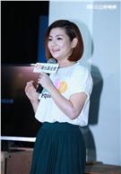 20160513-Selina（右）出席陽光基金會臉部平權特展