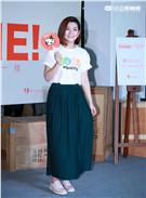 20160513-Selina（右）出席陽光基金會臉部平權特展