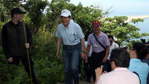 馬英九酸日本：龜山島比沖之鳥礁大