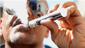 電子菸-翻攝自百度百科