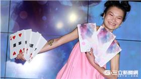 蘇運瑩「鬼馬精靈」唱響華語樂壇，踩「穩贏滑板」挺進金曲獎。（記者邱榮吉/攝影）