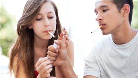 肺癌,二手菸,抽菸,吸菸,女性,男性,老菸槍▲圖／達志影像