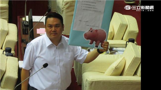 美豬進口與否　藍逼柯文哲議會表態