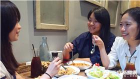 ▲周末暴食體重增　上班日減肥法成流行？！（圖／利眾公關）