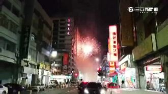 12樓民宅失火　疑廟會狂放煙火惹禍