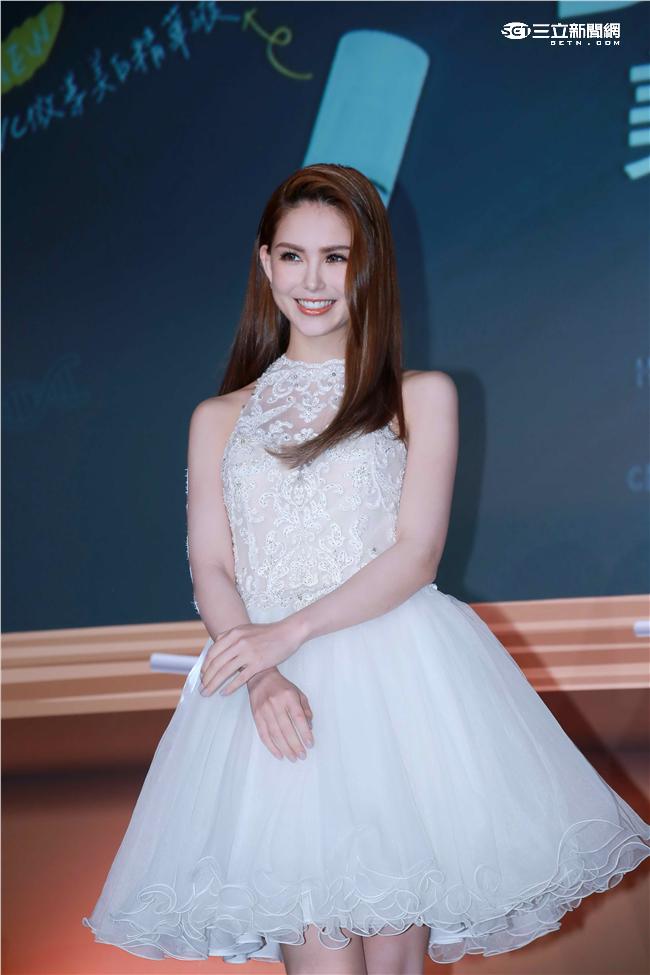 20160516-昆凌出席DR.WU美白記者會