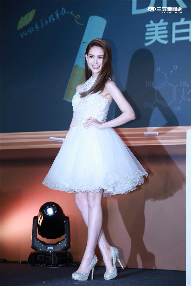 20160516-昆凌出席DR.WU美白記者會