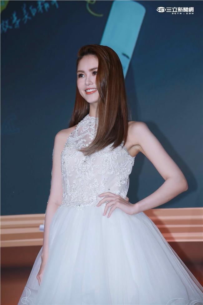 20160516-昆凌出席DR.WU美白記者會