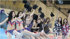 大陸女大生畢業照　▲圖／翻攝自齊魯網