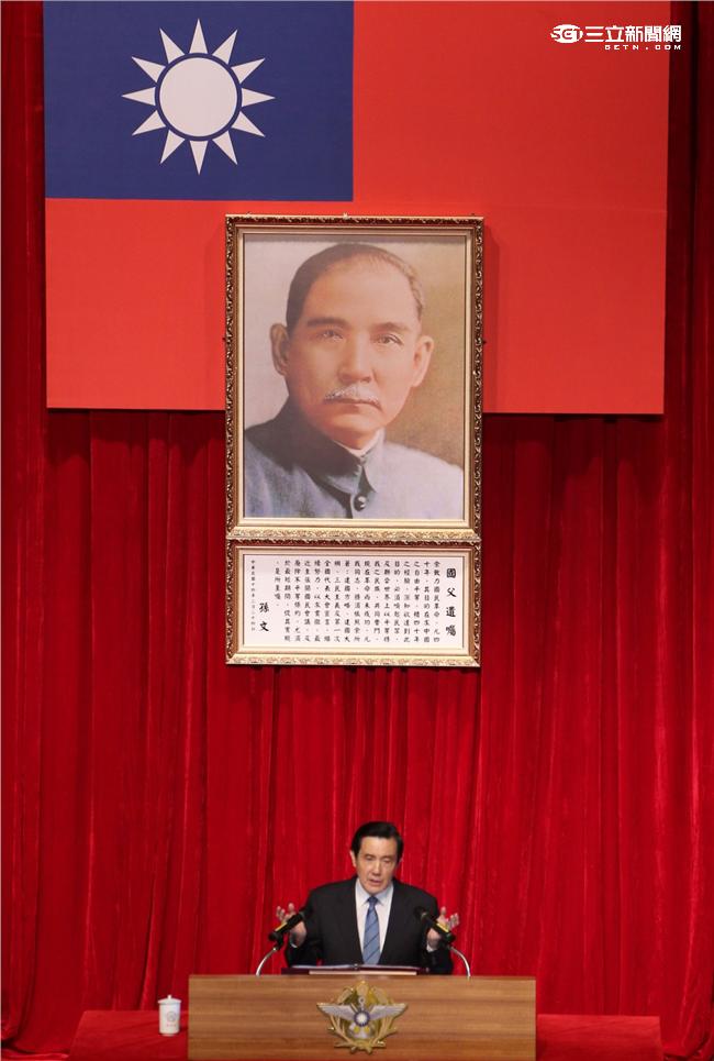 總統馬英九（17）日上午到國防部進行任內「最後巡禮」，致詞中歷數自己歷年的政績。（記者邱榮吉/攝影）