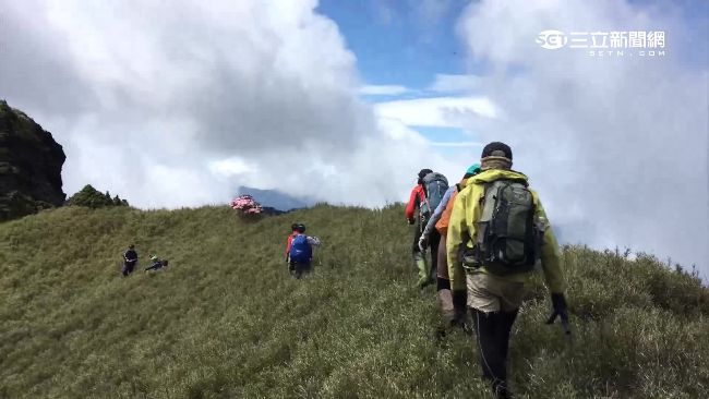 合歡山再傳失蹤　15人上山救夫妻