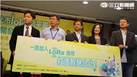 ▲柯文哲和資訊局長李維斌出席記者會（圖／北市府提供）