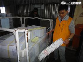 ▲新北市政府衛生局封存「漁洋國際股份有限公司」倉庫現場違規產品（圖／新北市衛生局）