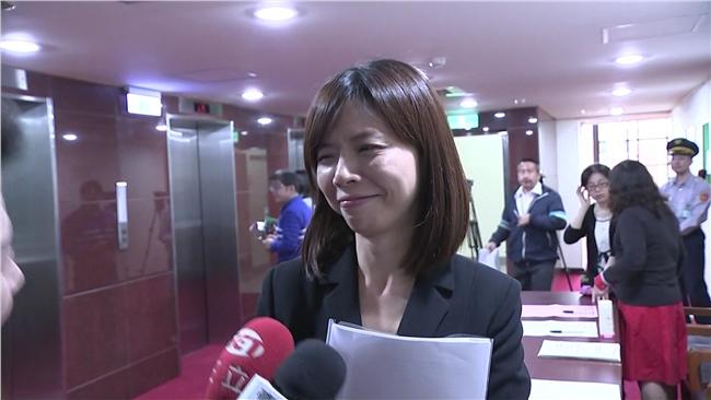 受不了！資深立委：年輕人只會談戀愛