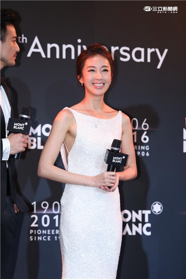 隋棠出席精品配件頂級傑作鑒賞會,優雅展示全球限量懷錶