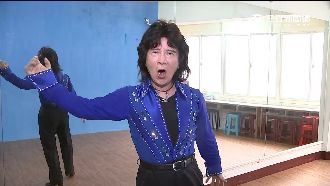舞棍阿伯唱腔特殊　金曲歌王也難駕馭
