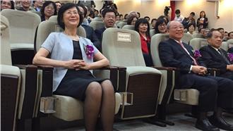 羅瑩雪卸任再出招　一句話駁「雪神」