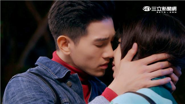 1989開虐！「真澈」拍揪心哭吻戲
