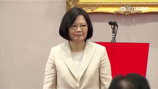 就職典禮司儀大破音　蔡英文尷尬忍笑