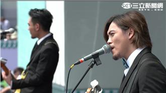 天色漸光！「民主進行曲」笑迎蔡英文