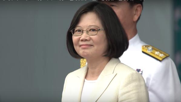 總統就職交接典禮上　誰笑得最開心？