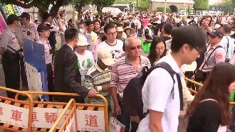 就職典禮安檢有3層　表演者也遭阻攔