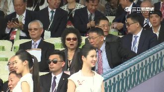 柯文哲演動作片　聽到陳菊就跑給你追