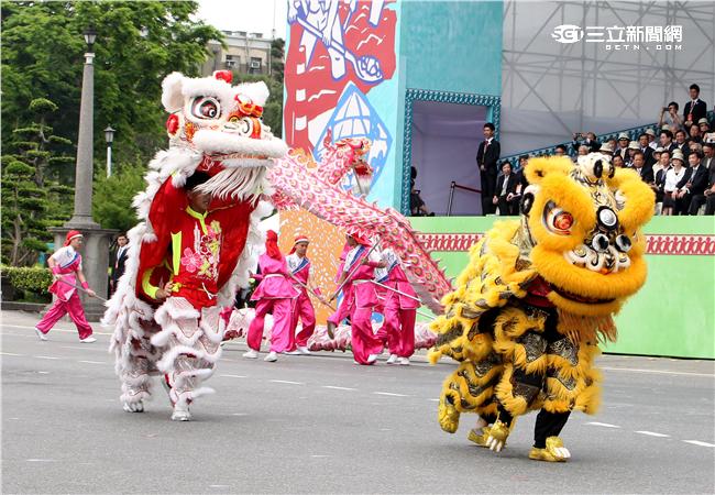 「台灣之光」民俗文化三太子、八家將、祥獅獻瑞等等。（記者邱榮吉/攝影）