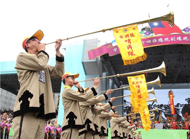 「台灣之光」民俗文化三太子、八家將、祥獅獻瑞等等。（記者邱榮吉/攝影）