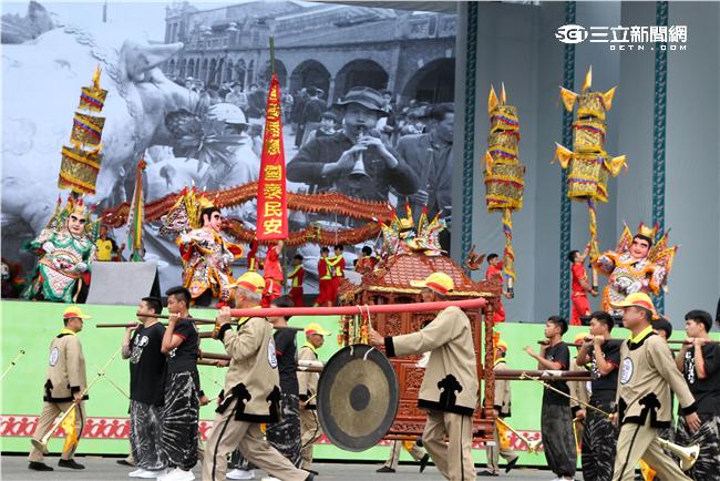 「台灣之光」民俗文化三太子、八家將、祥獅獻瑞等等。（記者邱榮吉/攝影）